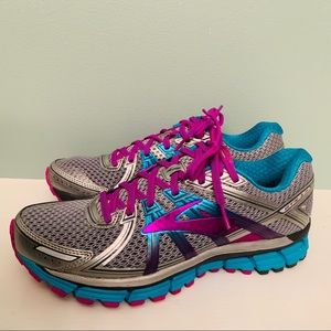 Brooks Adrenaline GTS 17